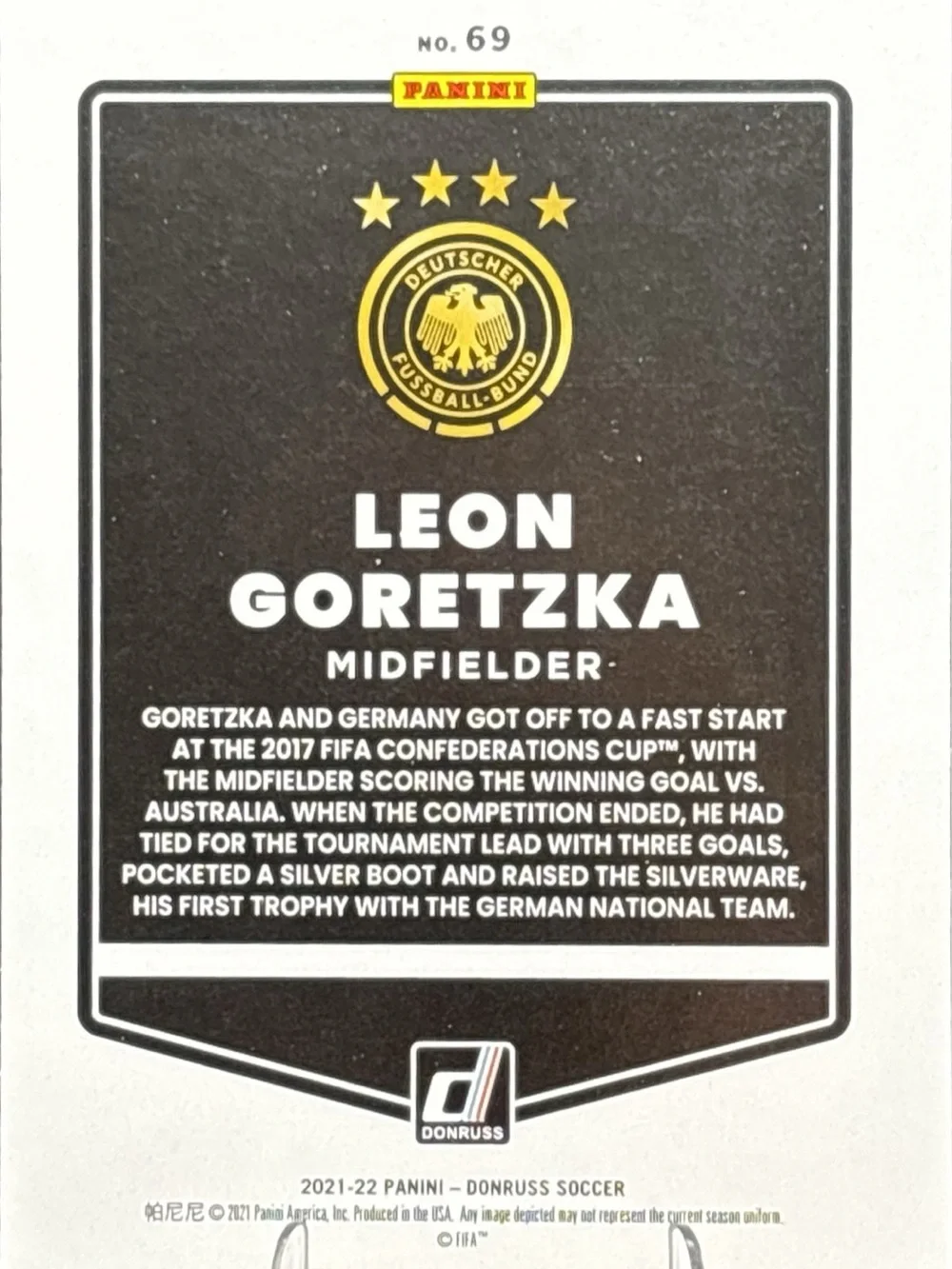 Panini Donruss Leon Goretzka Soccer Card - Green Laser Prizm